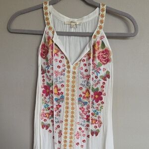 ANDREE BY UNIT White Embroidered Top